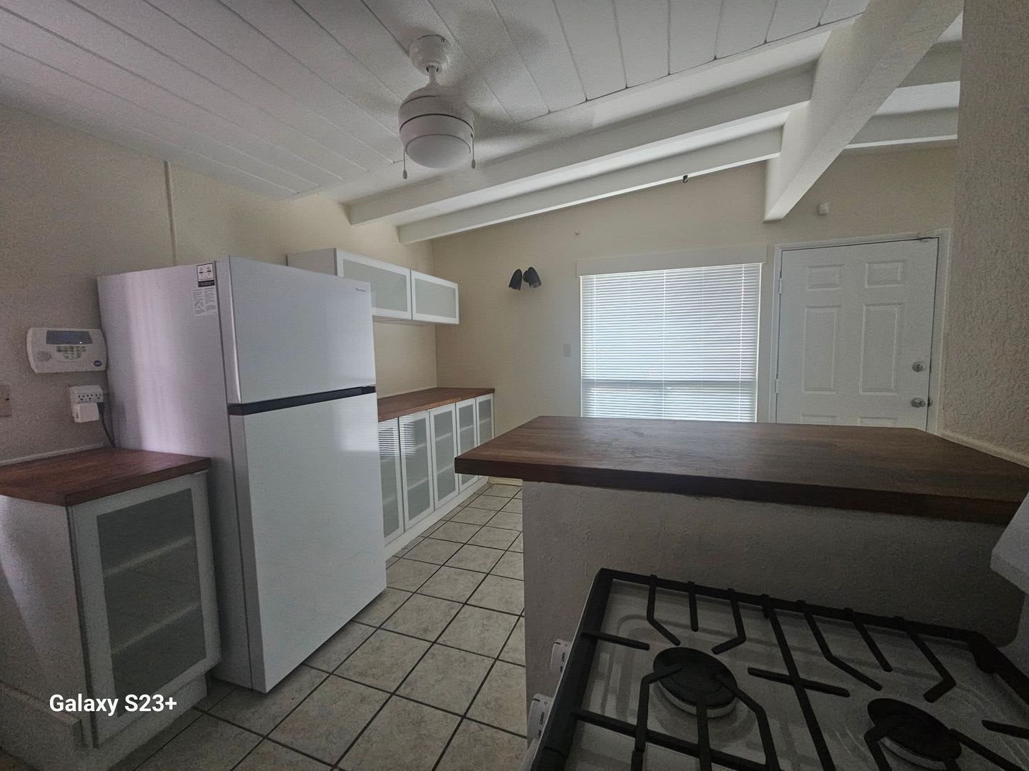 Adorable 2 bed 1 bath – photo 3
