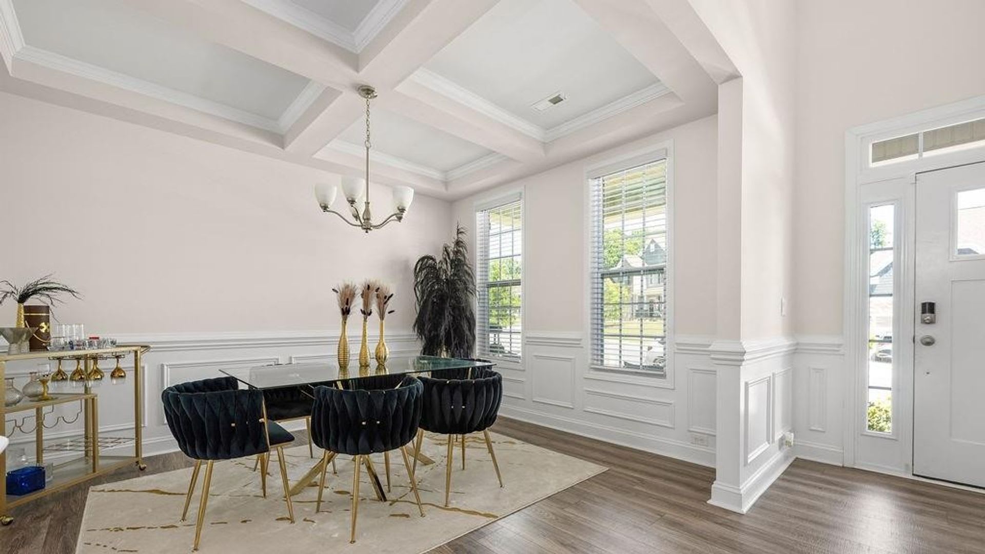 Beautiful Spacious home in Denver! – photo 5