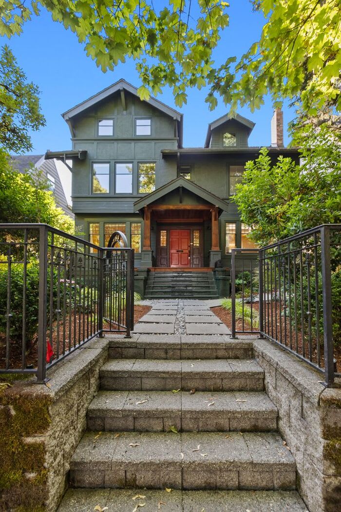 1020 15th Avenue East – photo 1