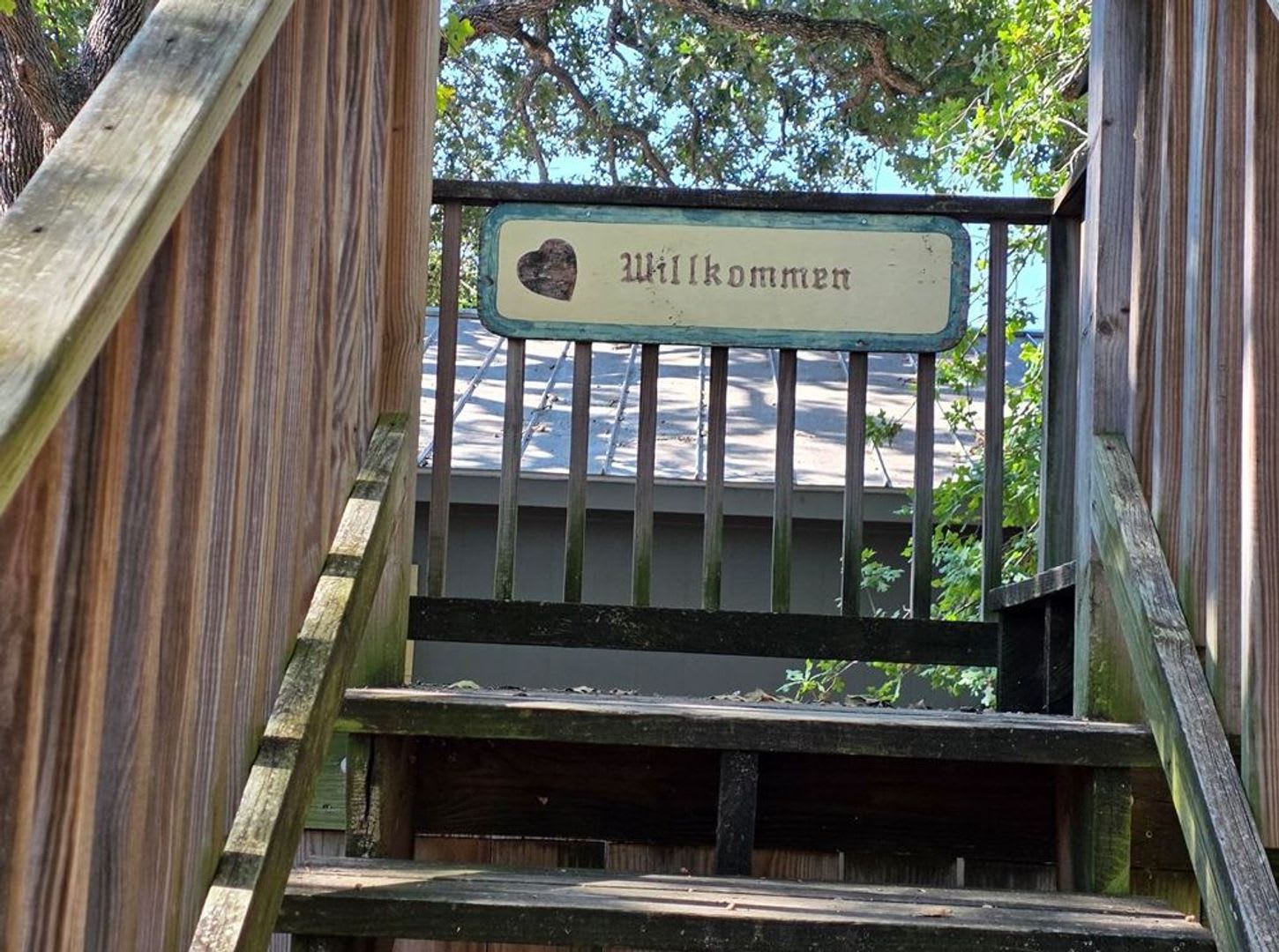FOR LEASE!! – photo 2