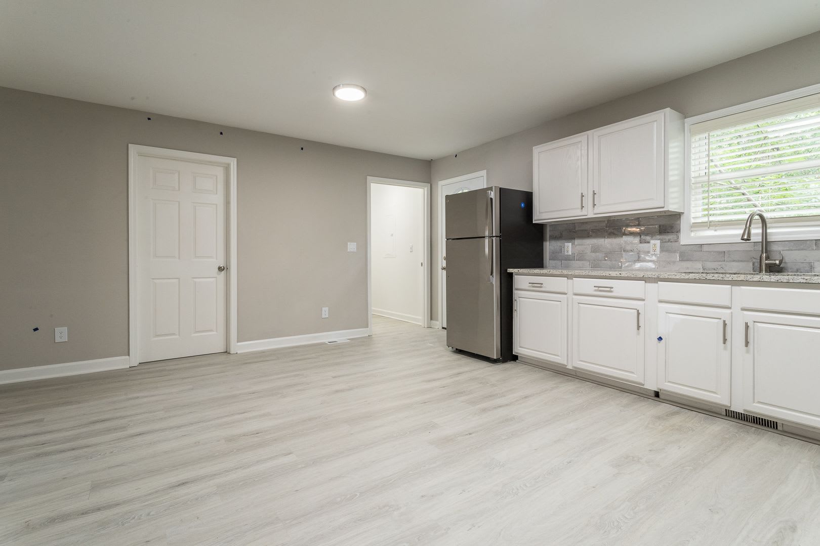 428 Bashford Road – photo 1