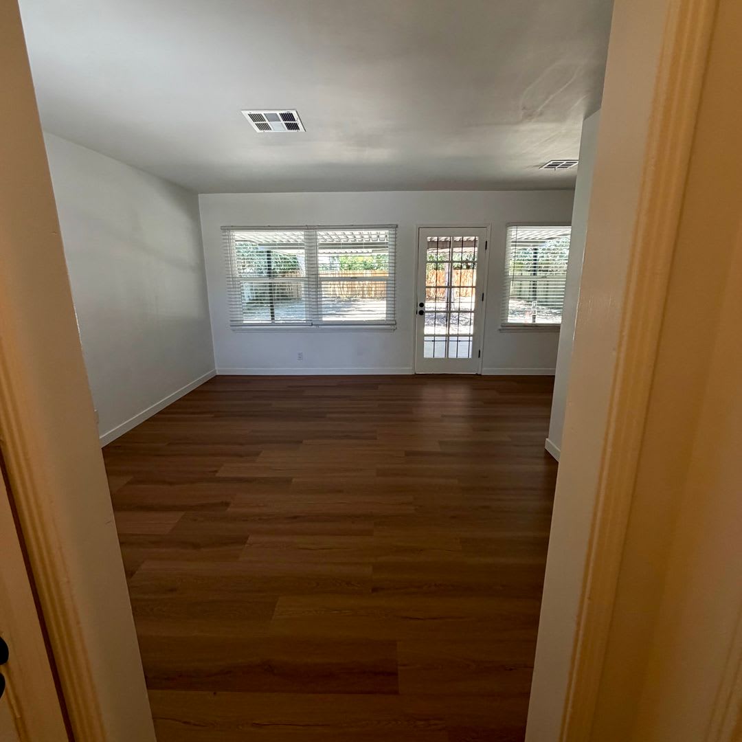 Charming 2-Bedroom Home in a Quiet Reseda Cul-de-Sac – photo 5