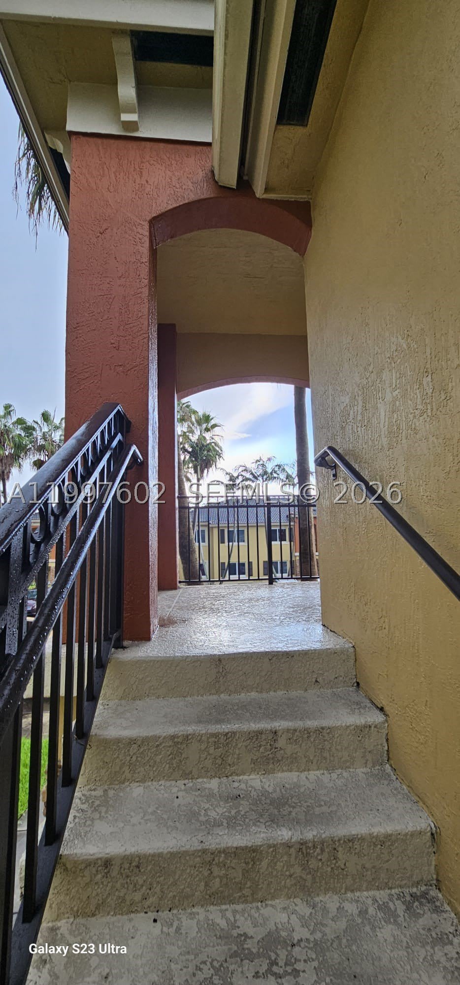 935 NE 33rd Ter – photo 5