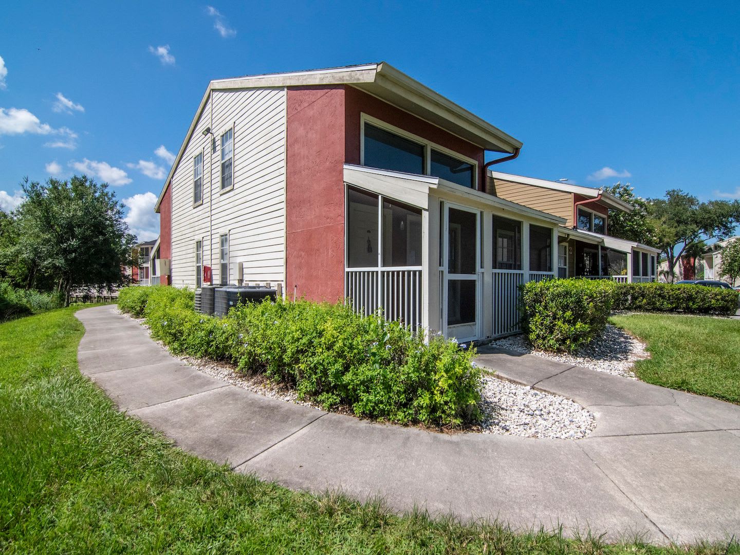 2 2 Town Home Located Within Park Lake Condominiums – photo 2