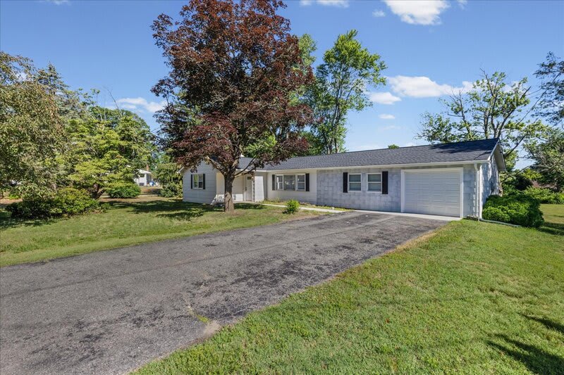 1 Spruce Lane – photo 3
