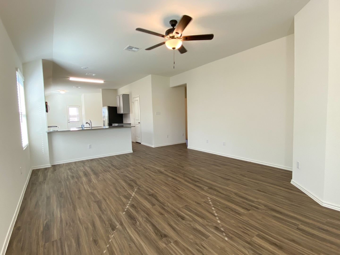 Newly Constructed Home for Rent in Jarrell, 301 Greatest Gift Way – photo 4
