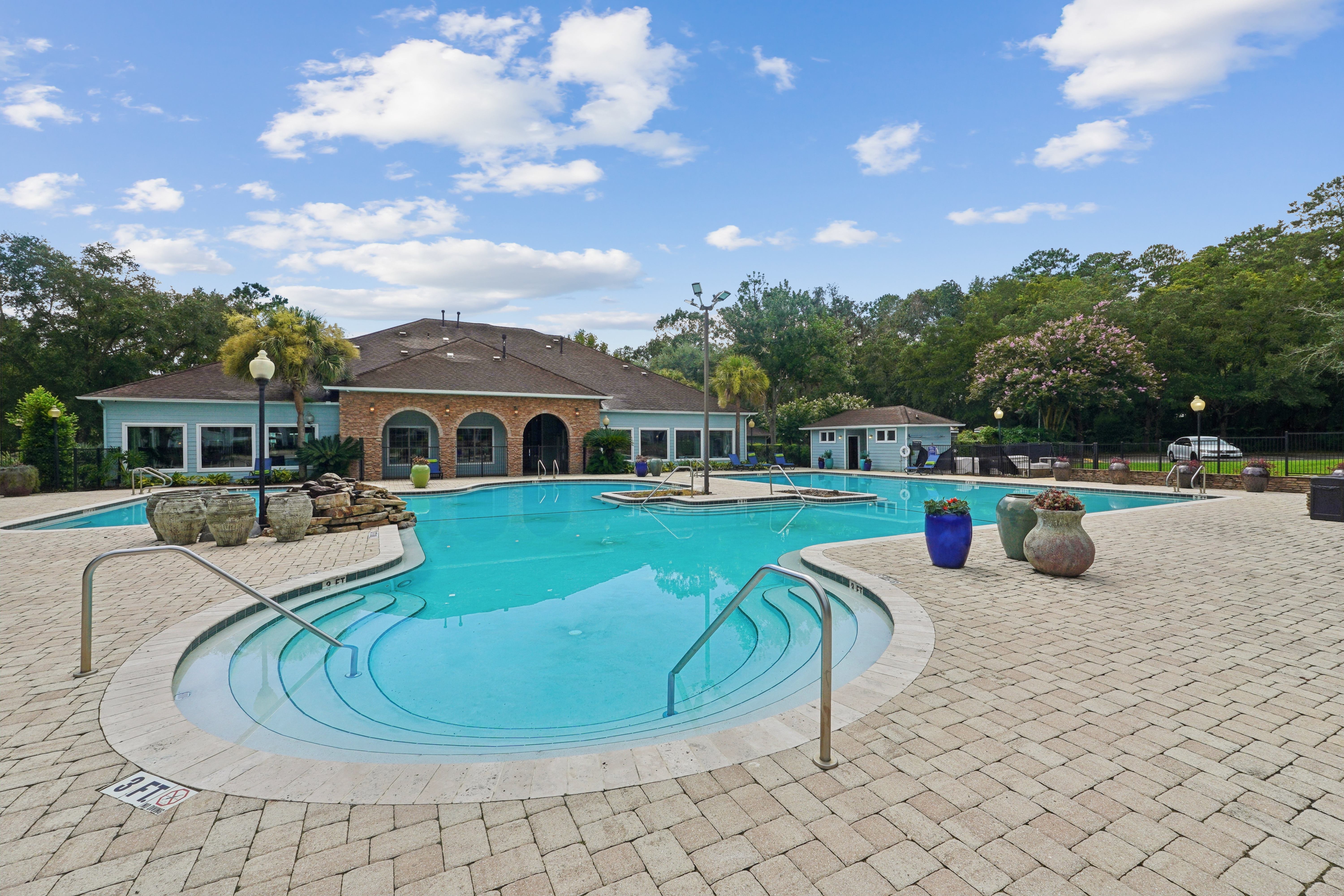 528 Collinsford Road – photo 2