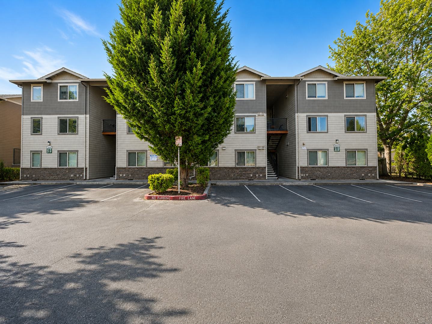 Johnson Street Apartments – photo 1