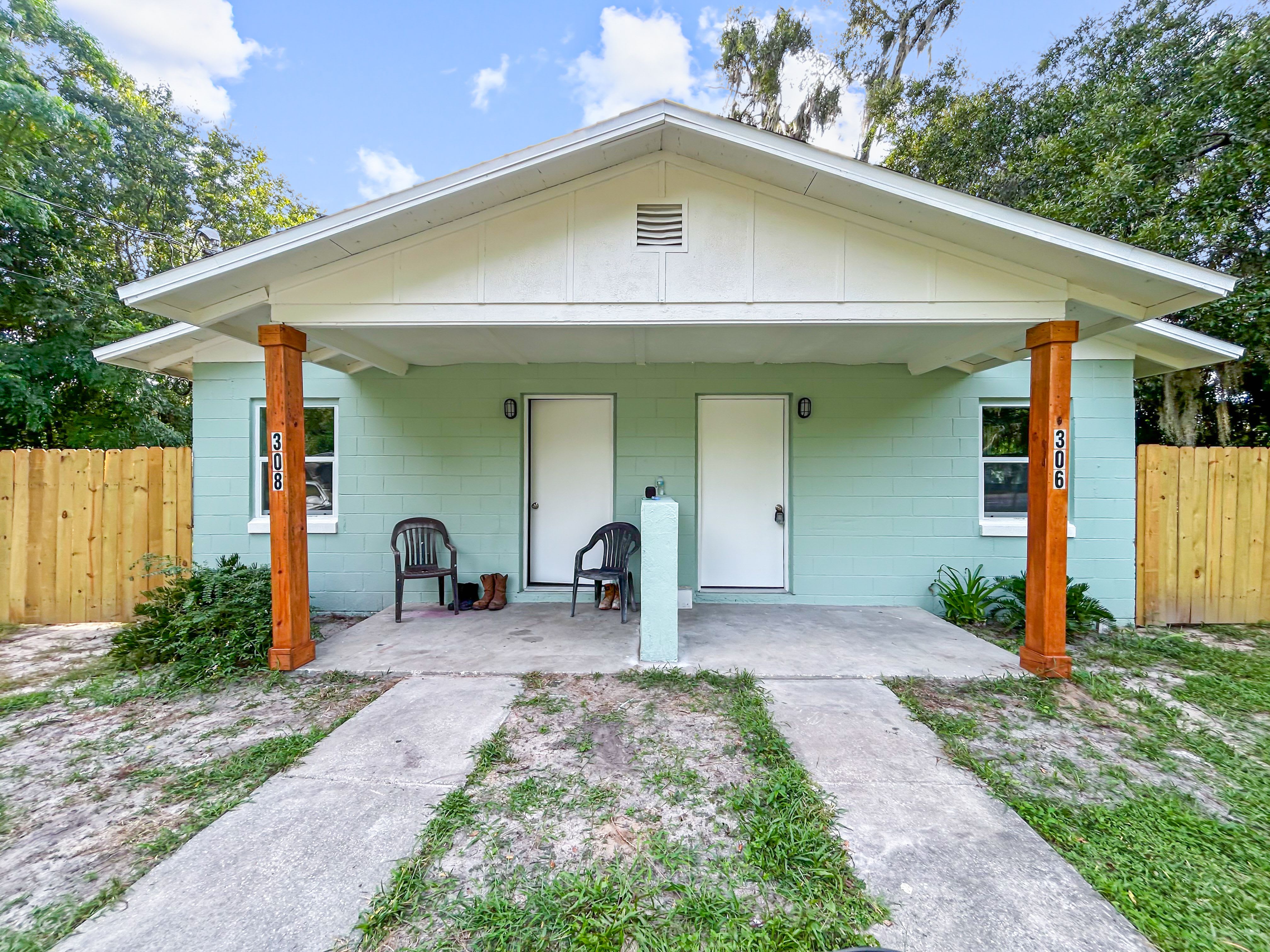 306 Southwest 19th Street – photo 1