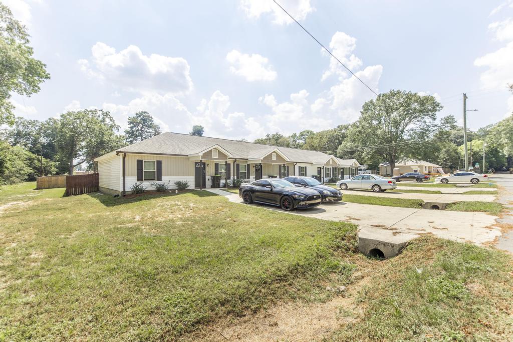 205 Doyle Street – photo 4