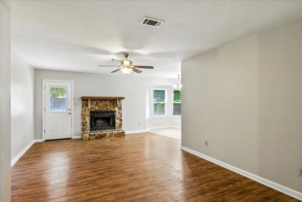 3232 Riddle Drive – photo 5