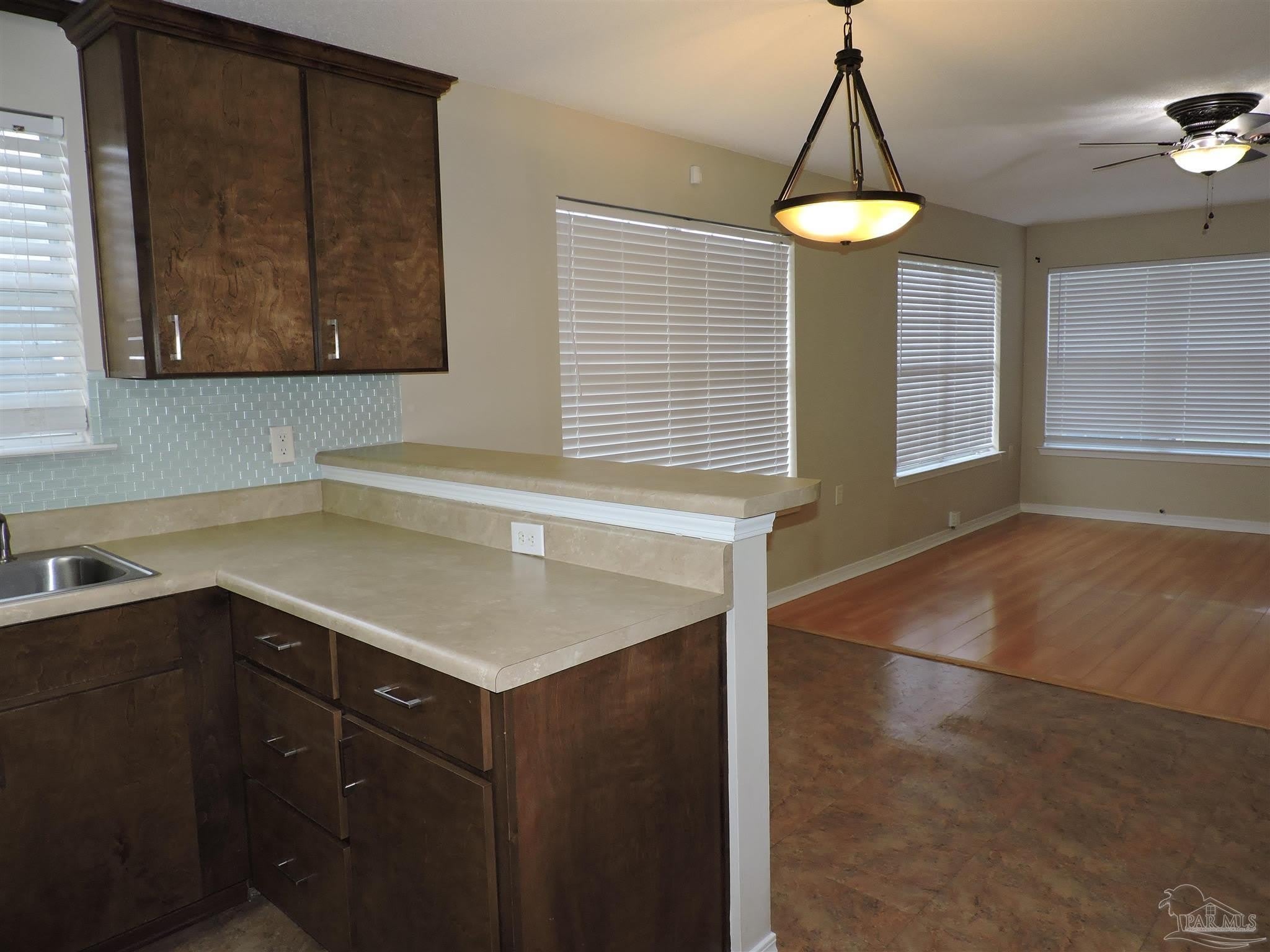 8110 Heirloom Dr – photo 3