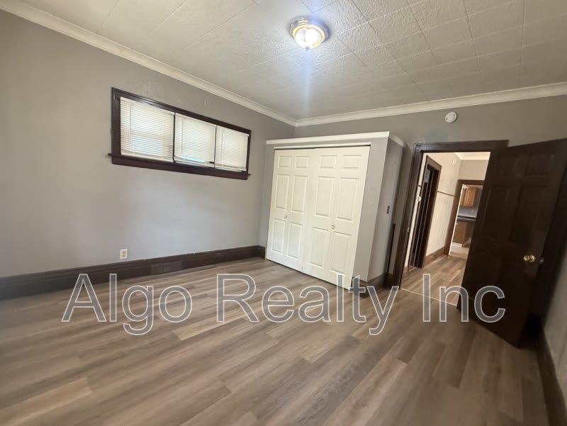 1040 Jessie St 3 – photo 3