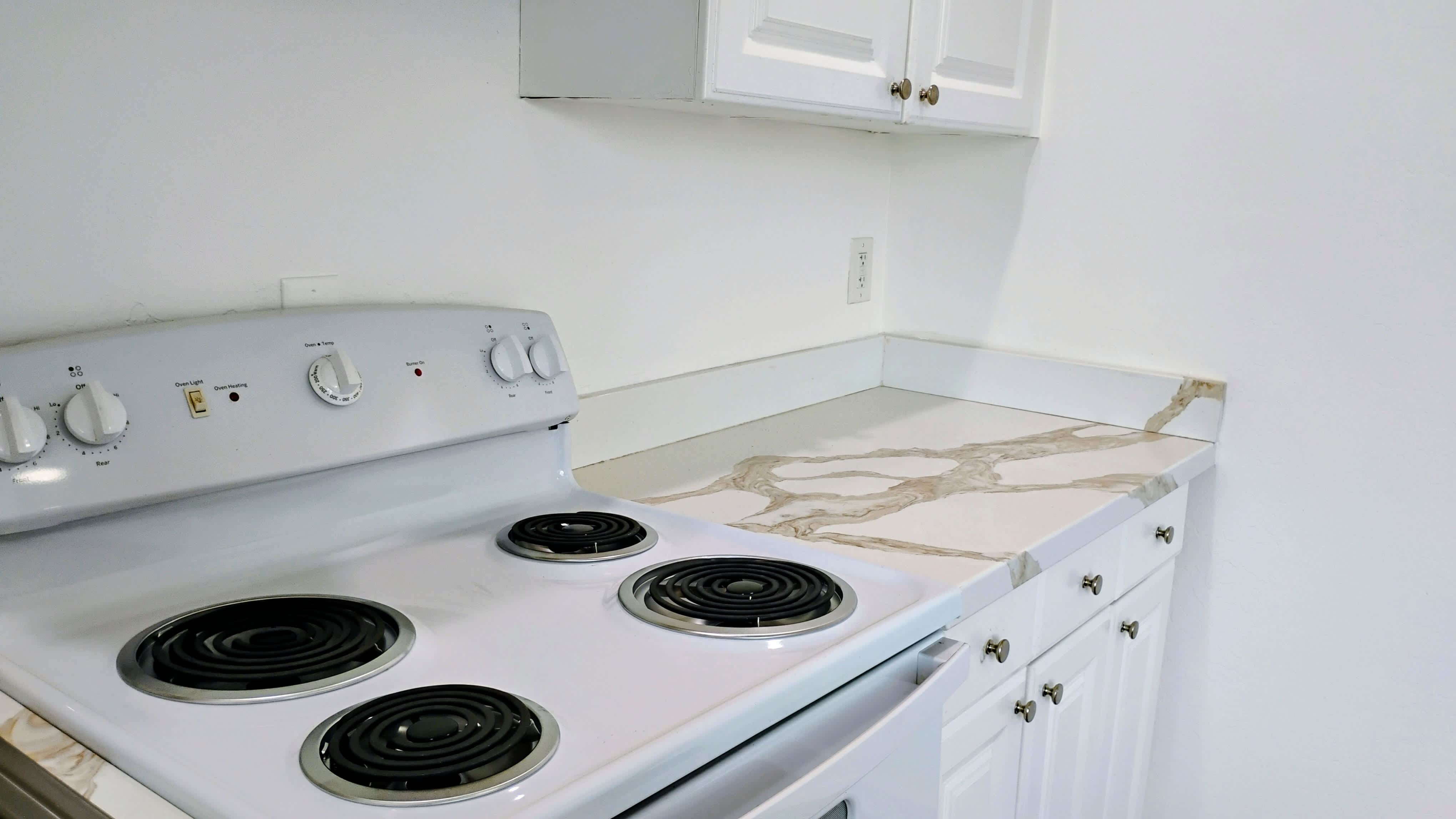 1146 West Apache Street – photo 2