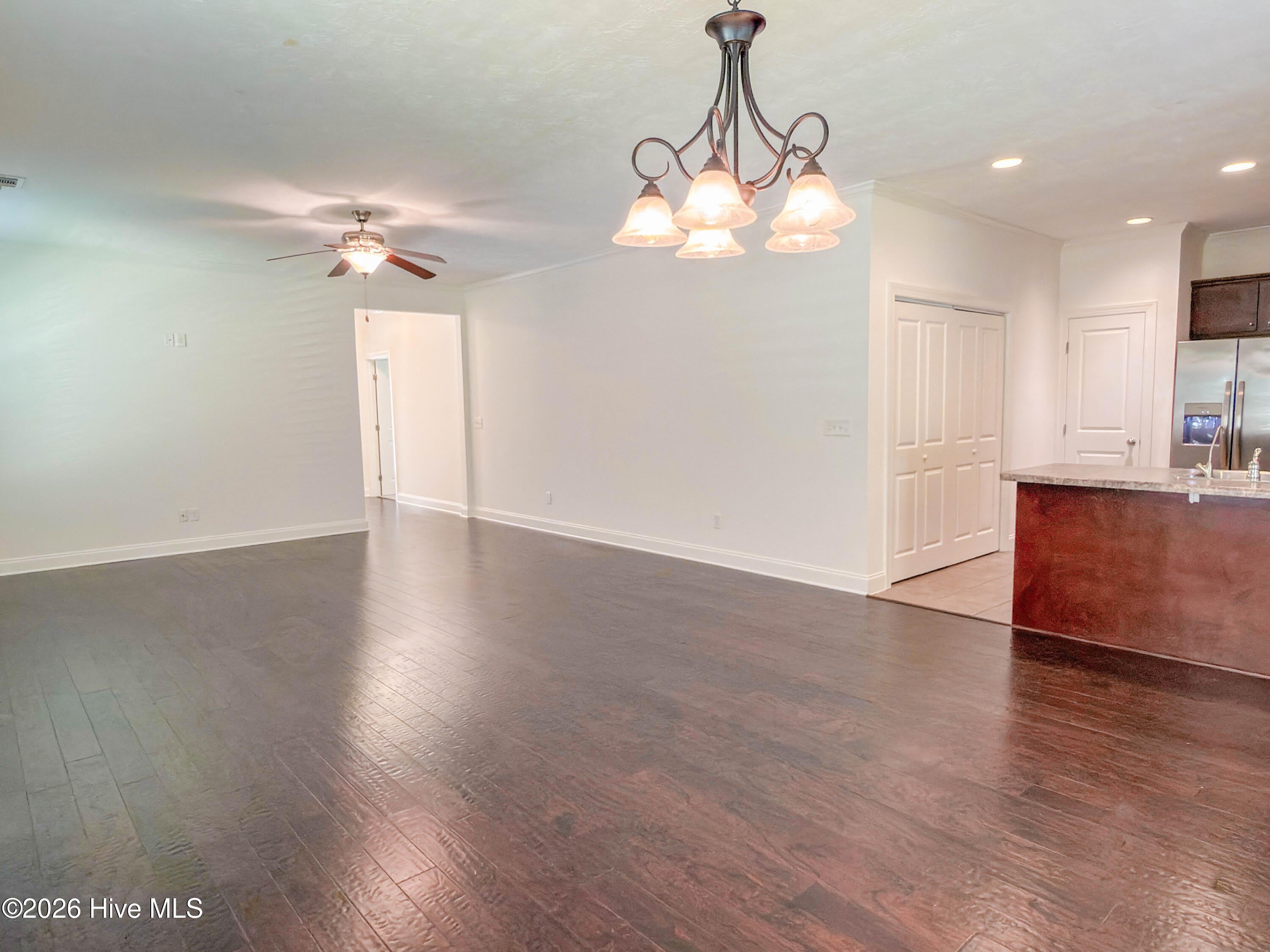 1953 Kenlock Drive – photo 4