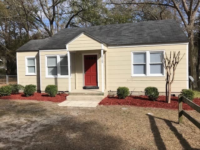 3 Bedroom 1 Bath Home With Bonus Room – photo 1