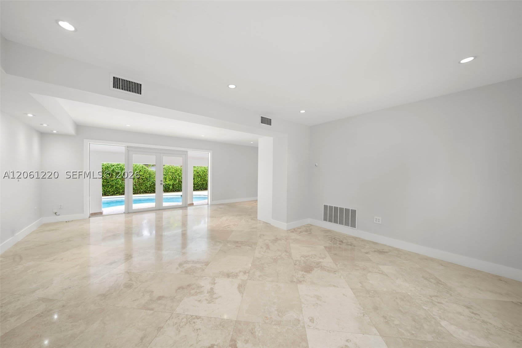 5510 Orduna Dr – photo 2