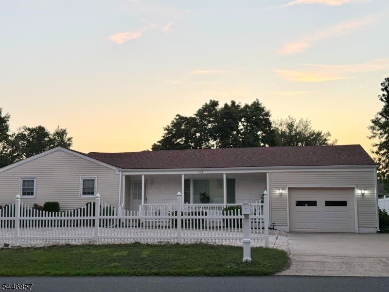 104 Nautilus Dr – photo 2