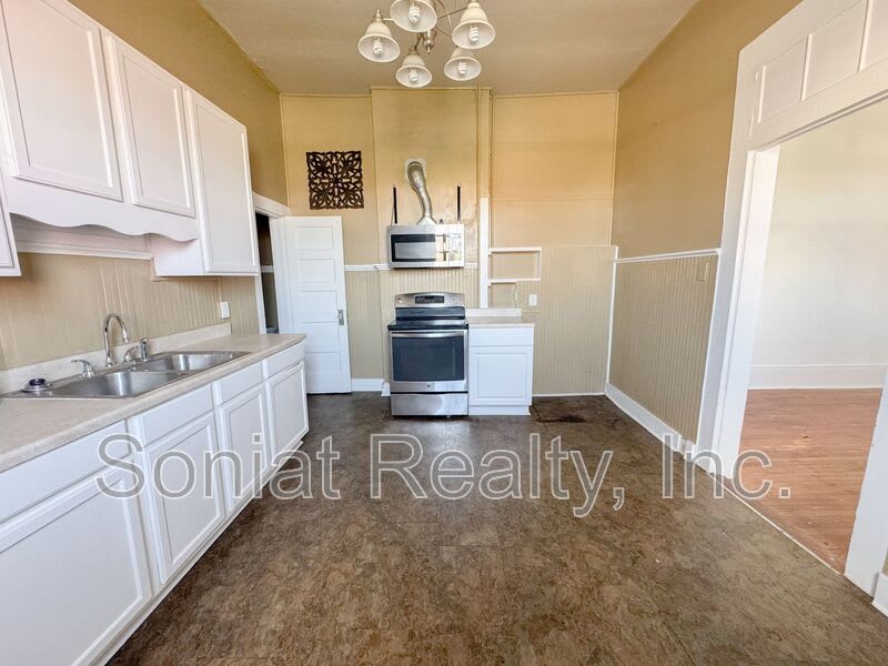 132 South Broad Street – photo 3