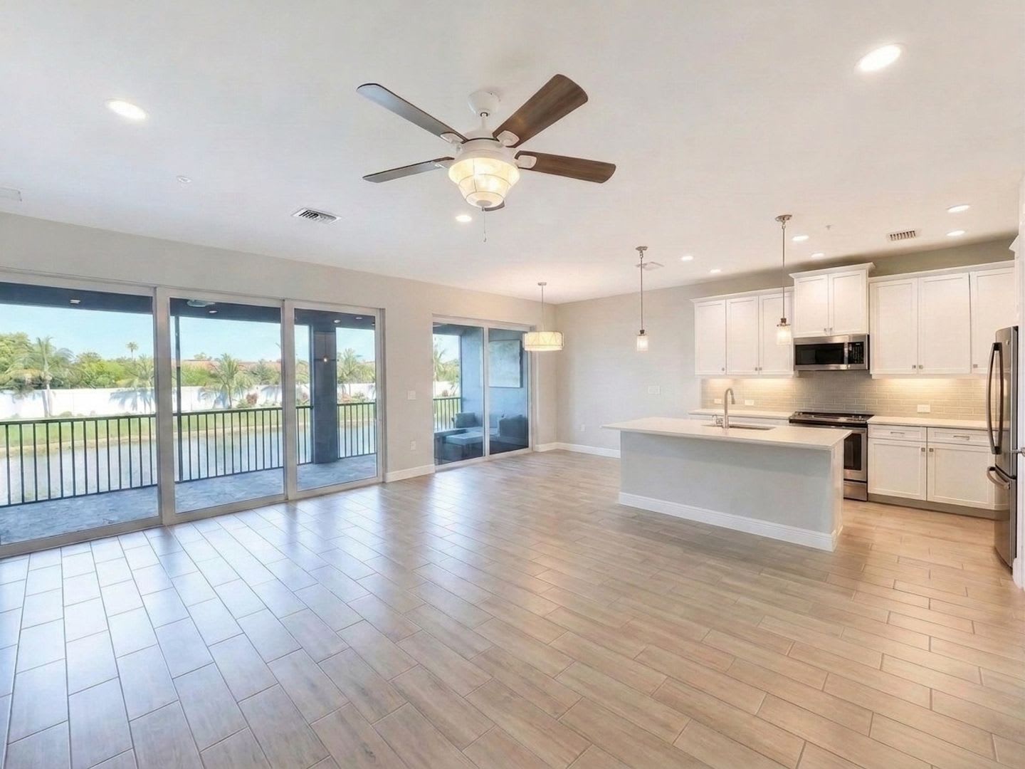 Modern 3BR Condo with Pond Views – photo 3