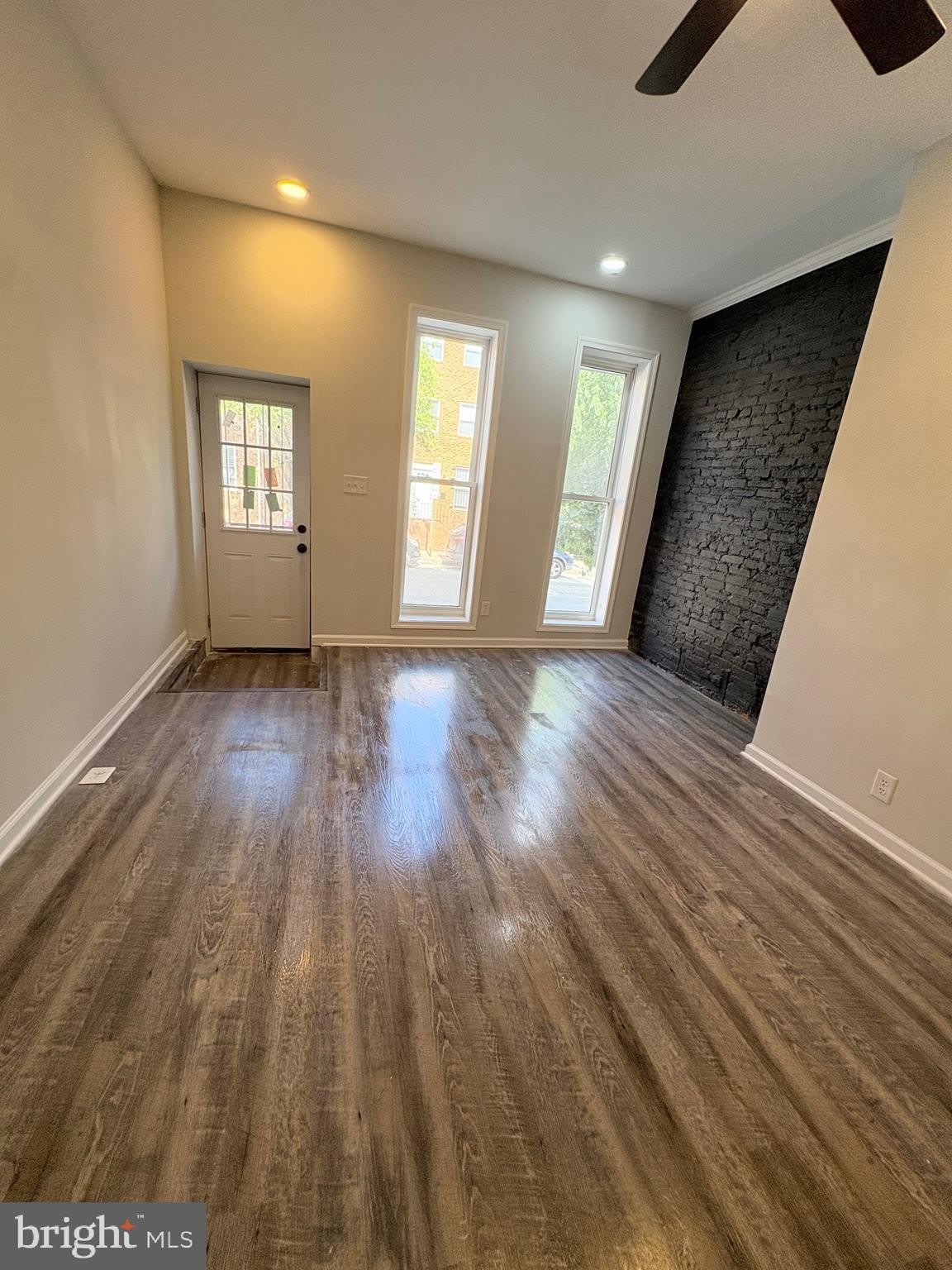 1402 AISQUITH Street – photo 2