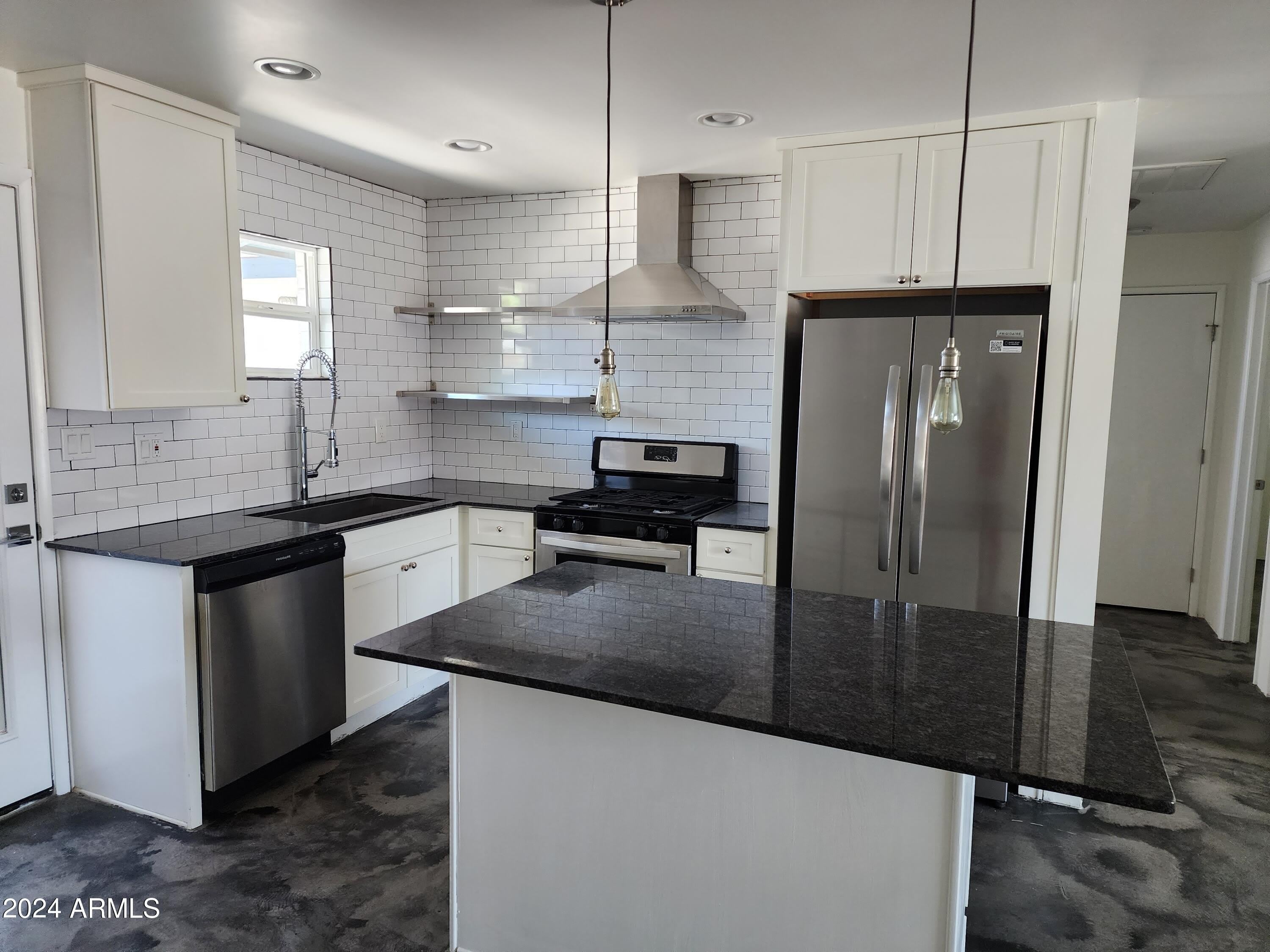 3416 N 37th Street – photo 2