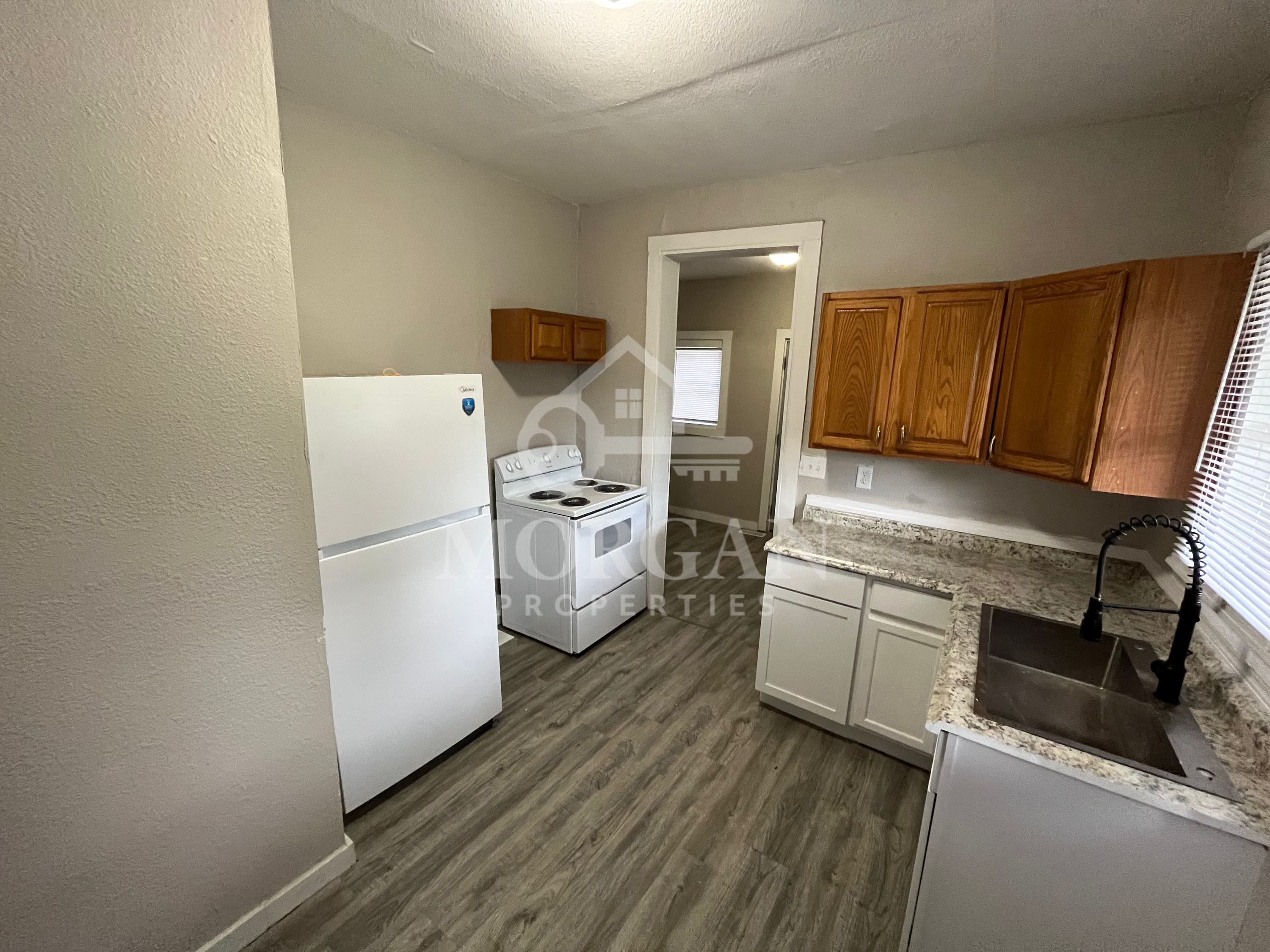 422 Chase Street – photo 3