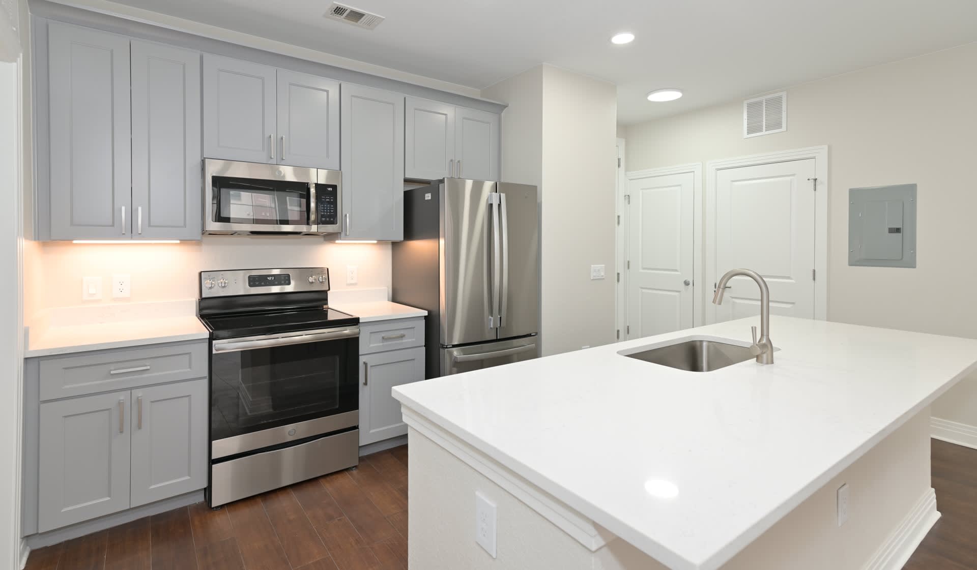 21 Fitzsimons Apartment Homes – photo 2