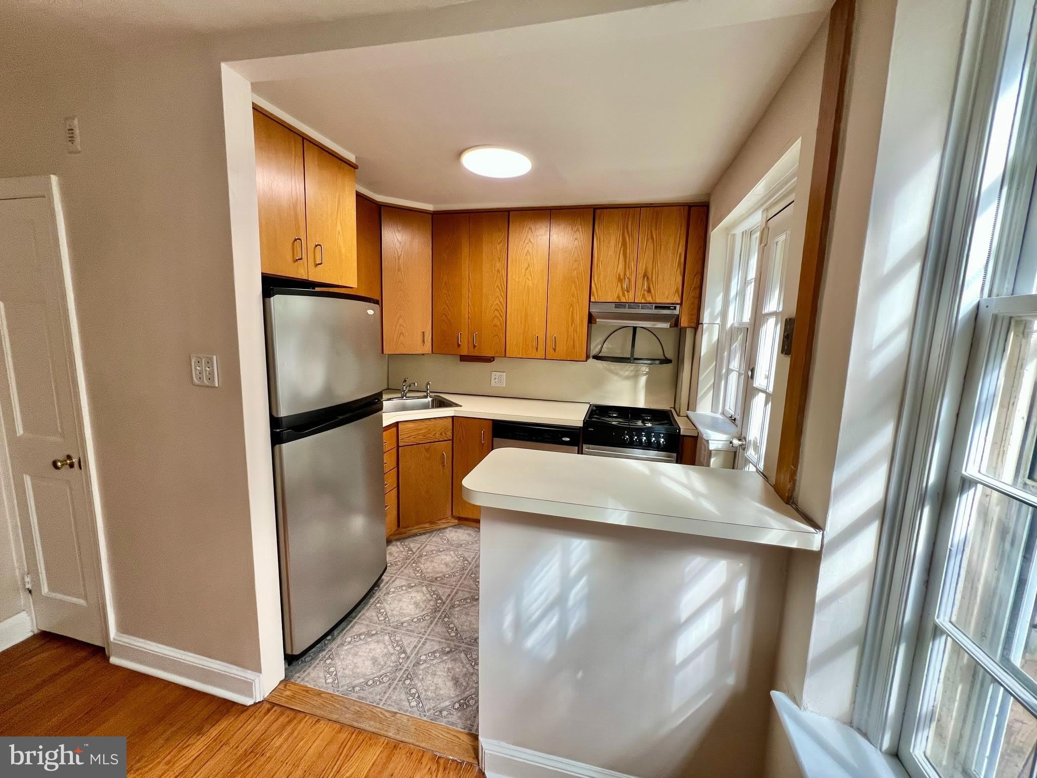 6919 SPRAGUE Street – photo 5