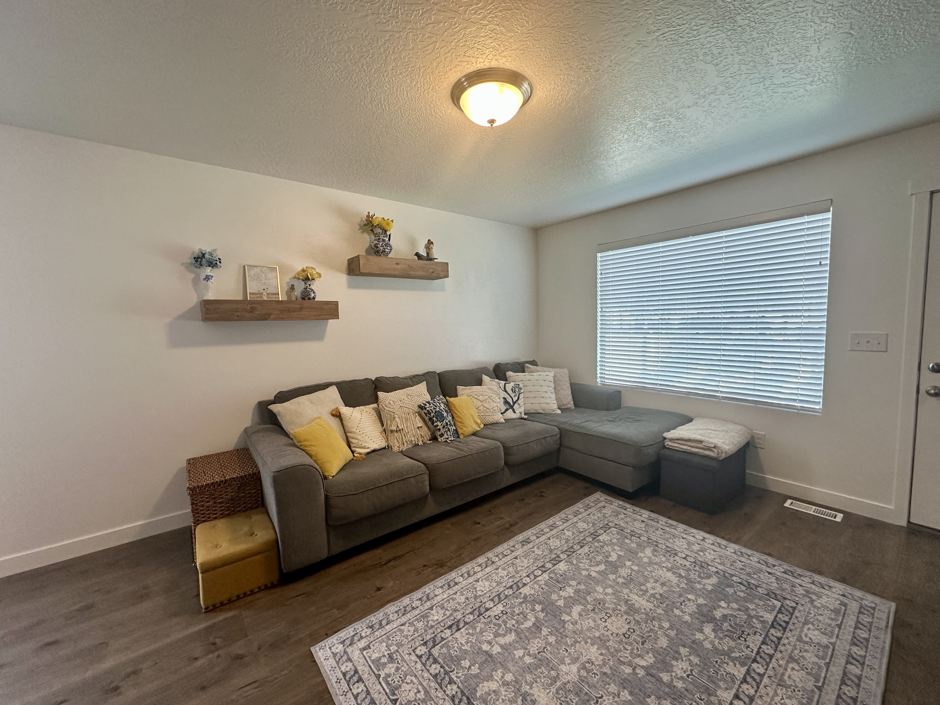 182 Riverbend Road – photo 4