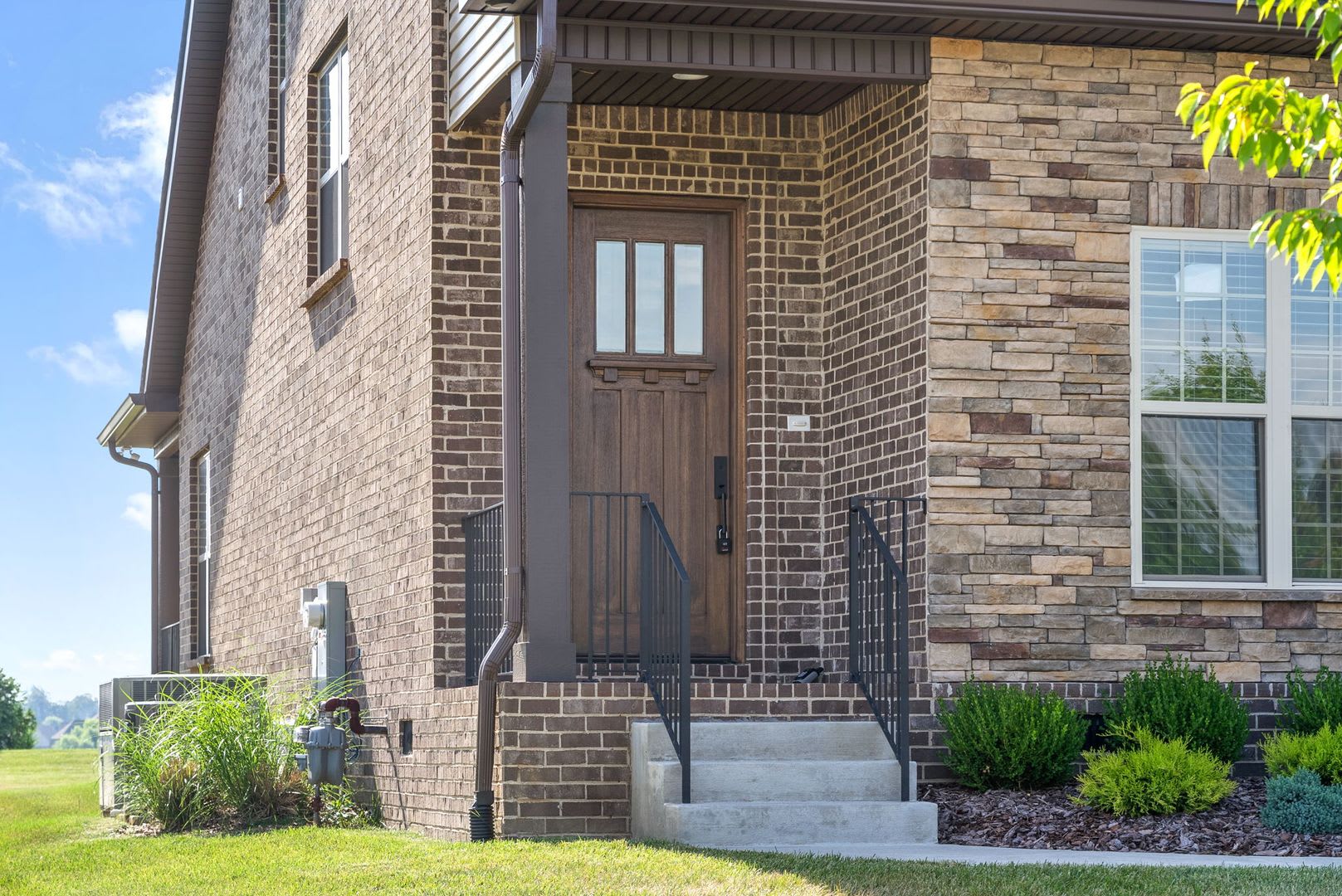 Four Bedroom Condo in Sango! – photo 3
