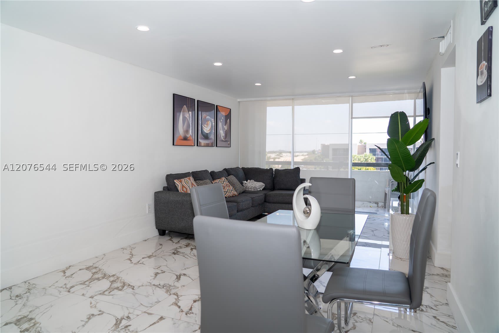 854 NW 87th Ave – photo 4