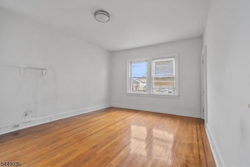 281 19Th Ave, 2nd flr – photo 4