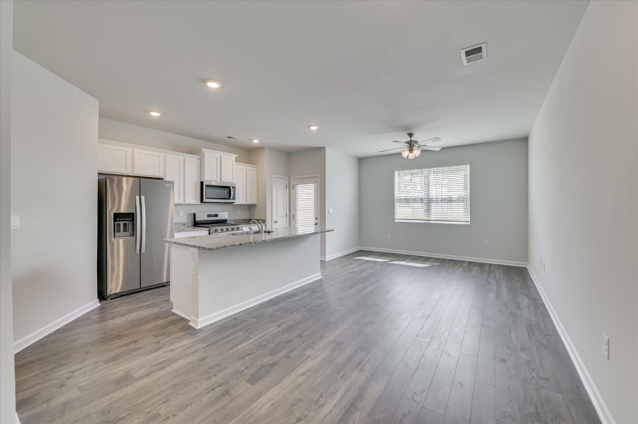 811 Grovebury Court – photo 4