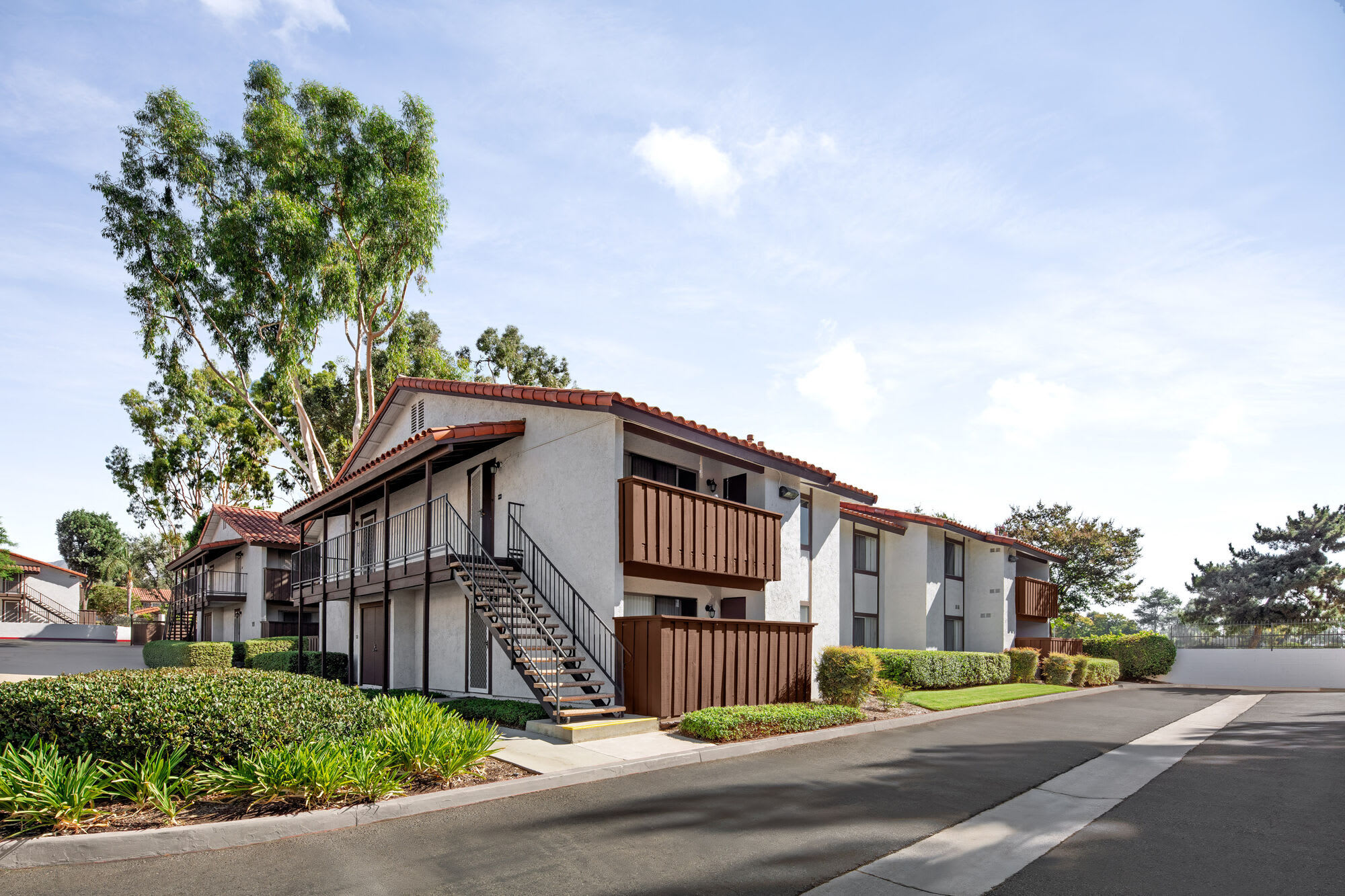North Upland Terrace Apartments – photo 2