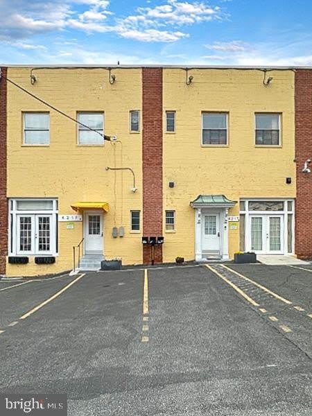 4217 HOWARD Avenue – photo 1