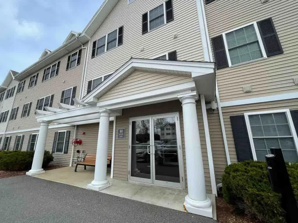 Redstone Apartments – photo 4