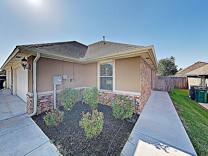 11202 Nw 114th St – photo 3