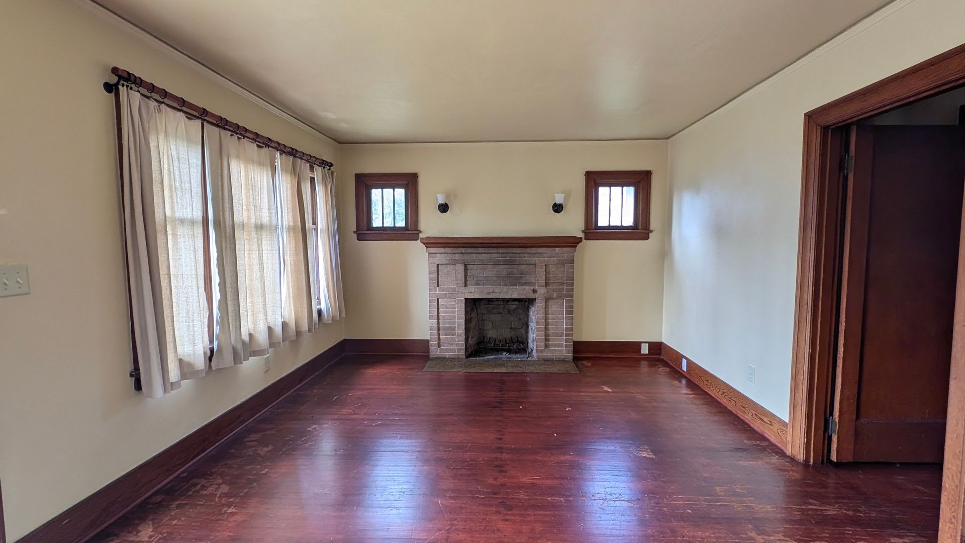Charming 3 Bedroom House in Downtown – photo 3