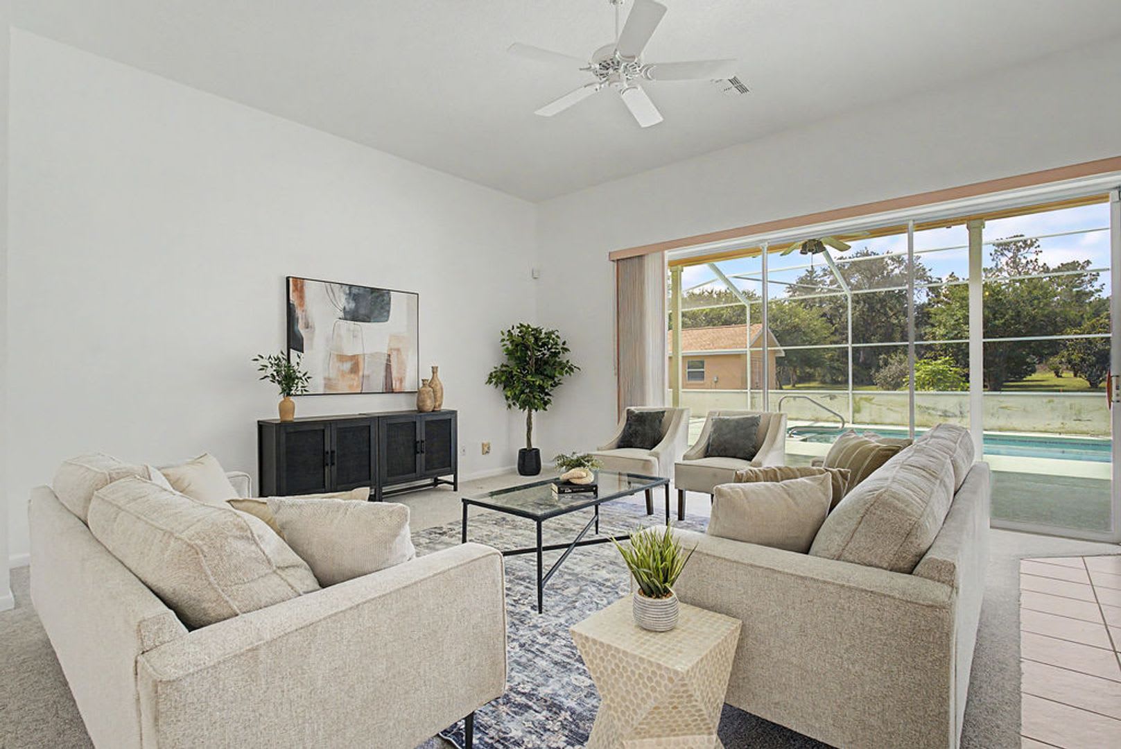 Resort Style Living- 4/2 Private Pool in Rainbow Springs Woodlands – photo 4