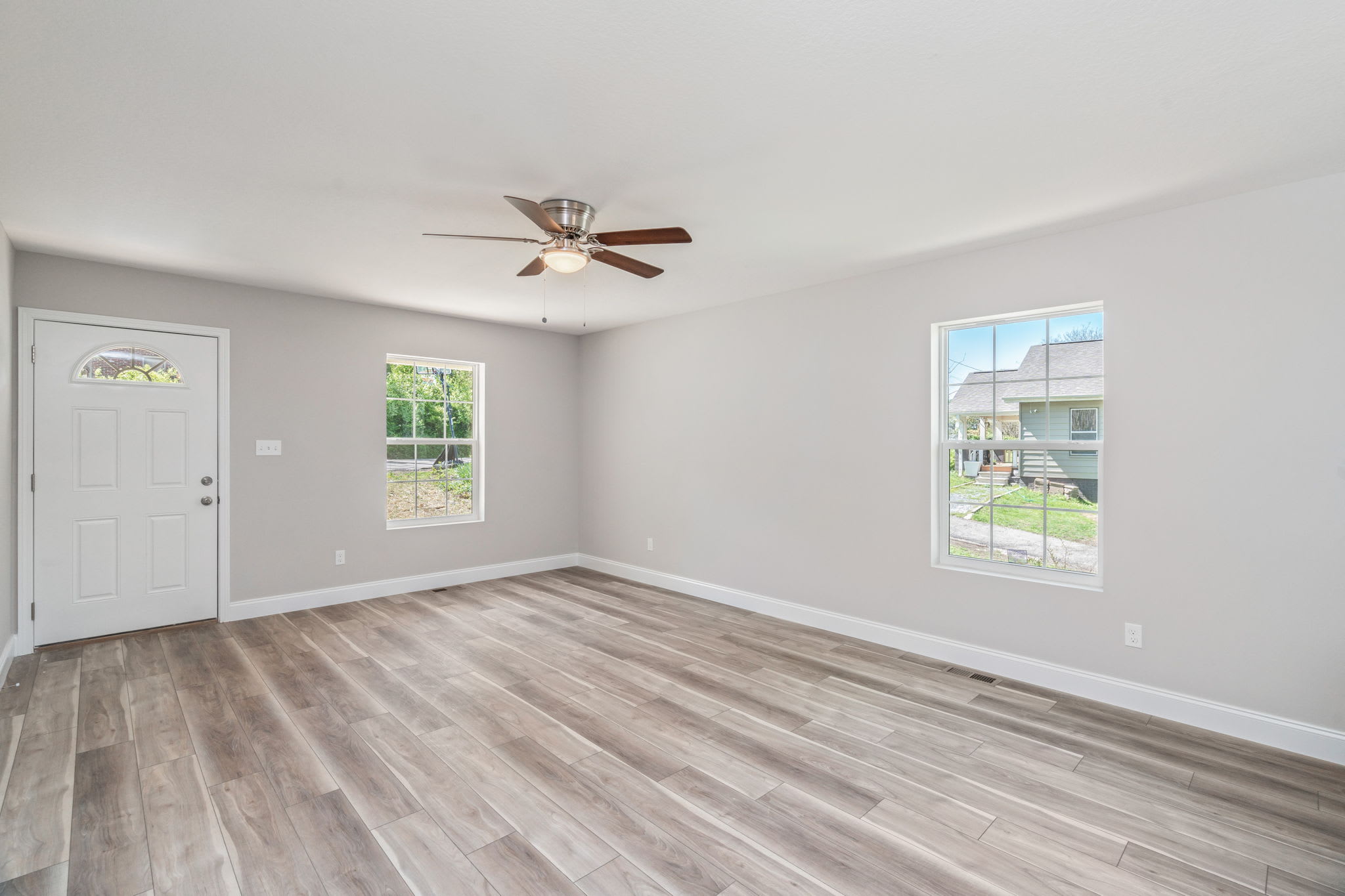 2533 Adair Avenue – photo 5
