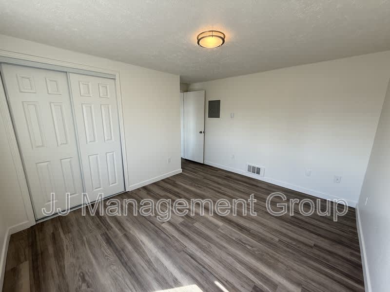 1231 2nd Street – photo 4