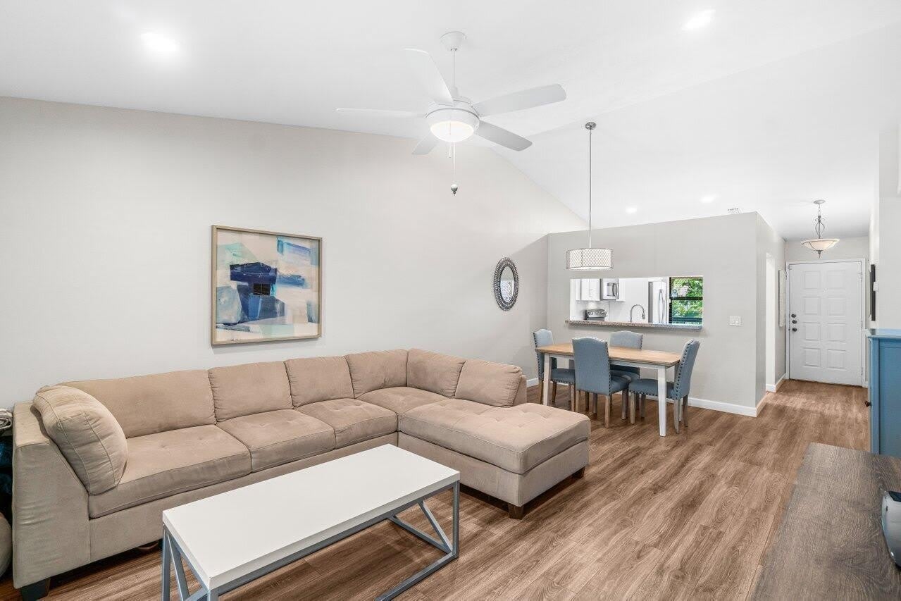 22148 Palms Way – photo 5