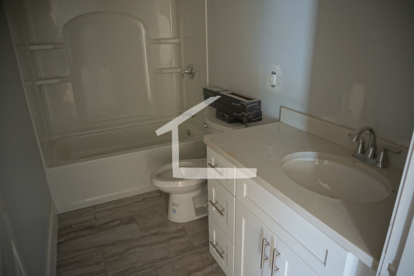 Charming 5 Bedroom-No Broker Fee – photo 3