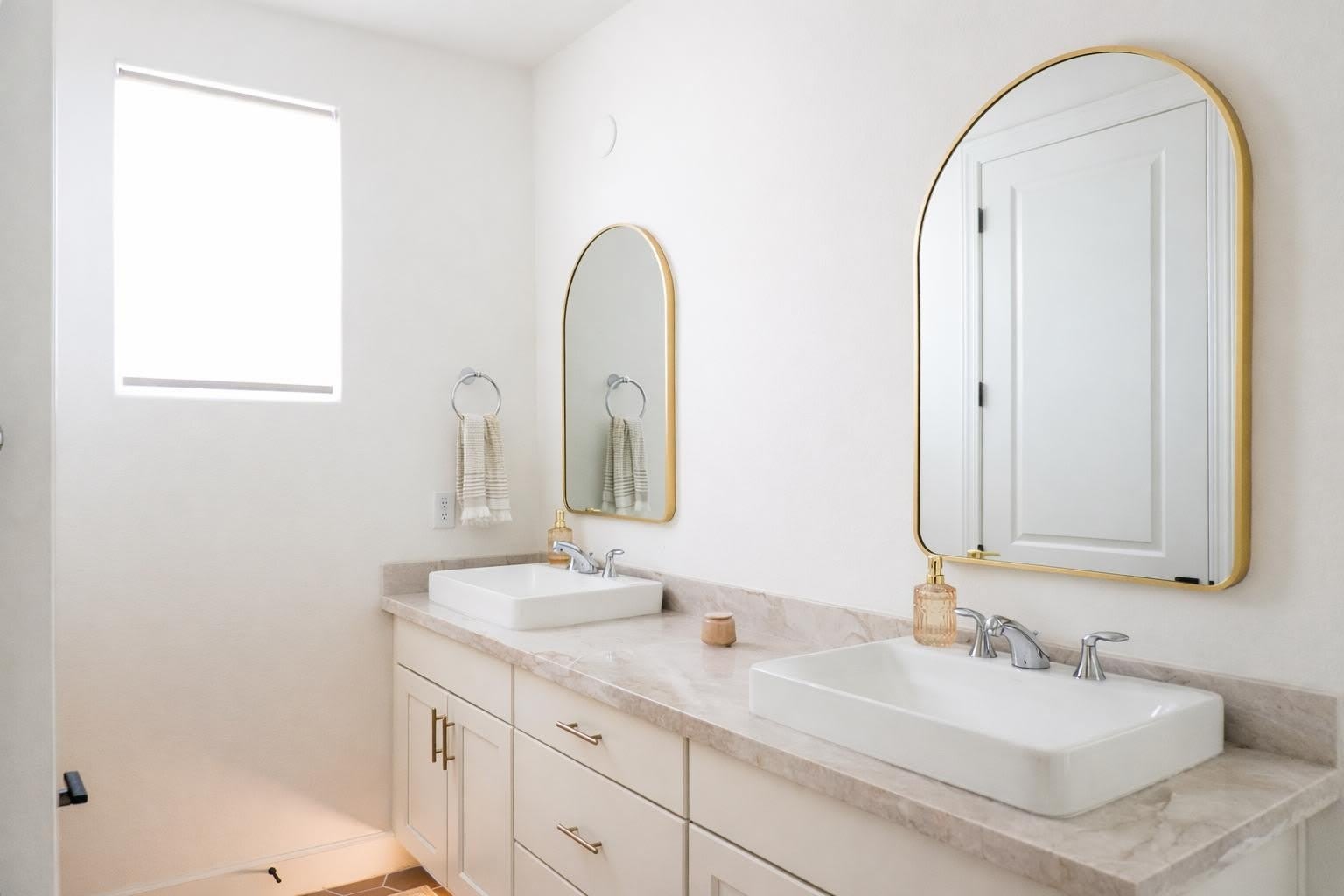 12091 N SAN CLEMENTE Street – photo 5