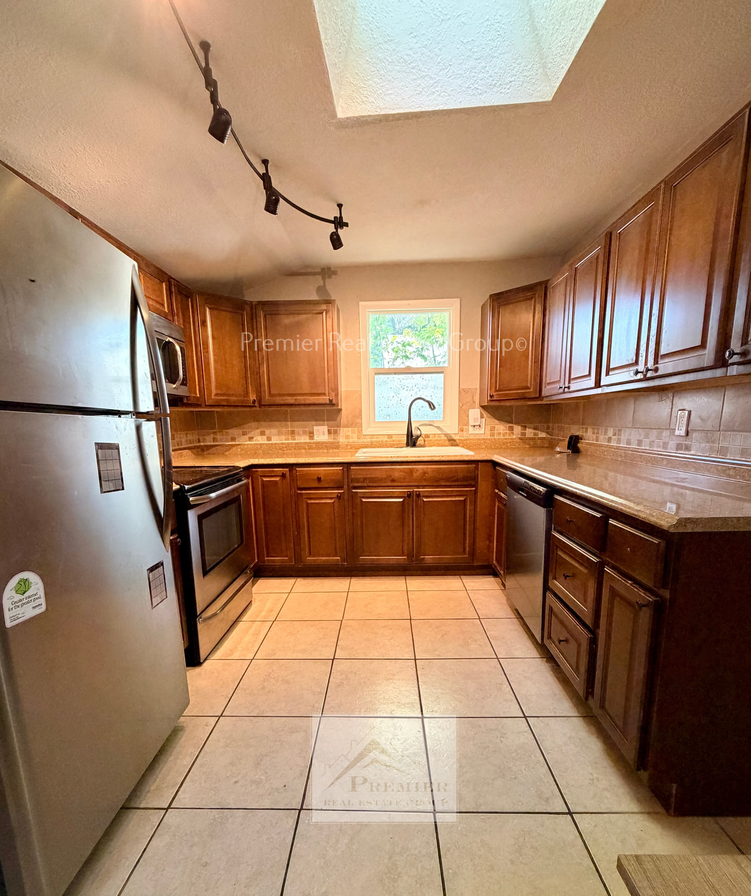 220 Willow Street – photo 5