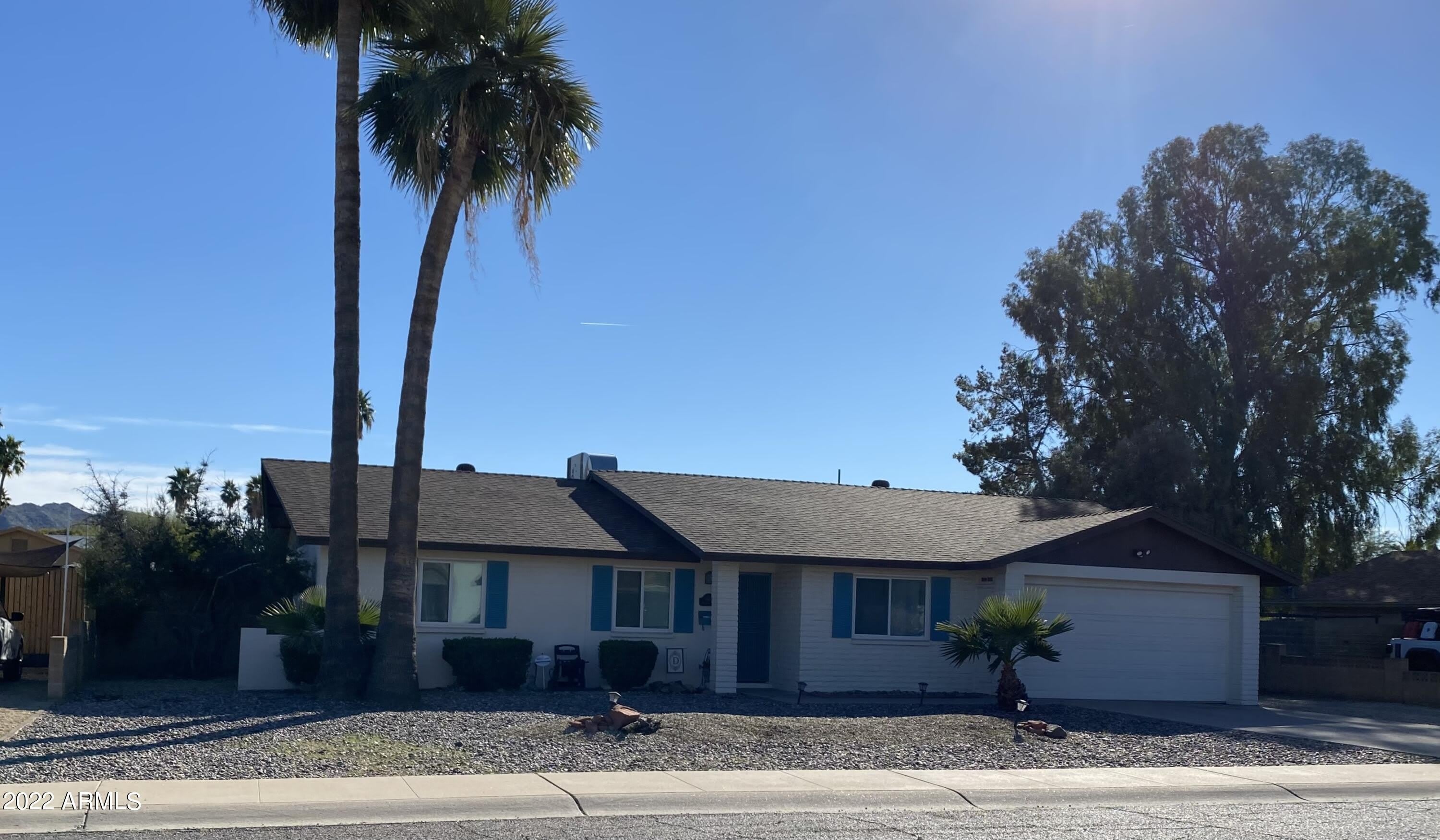 3909 E SHAW BUTTE Drive – photo 1