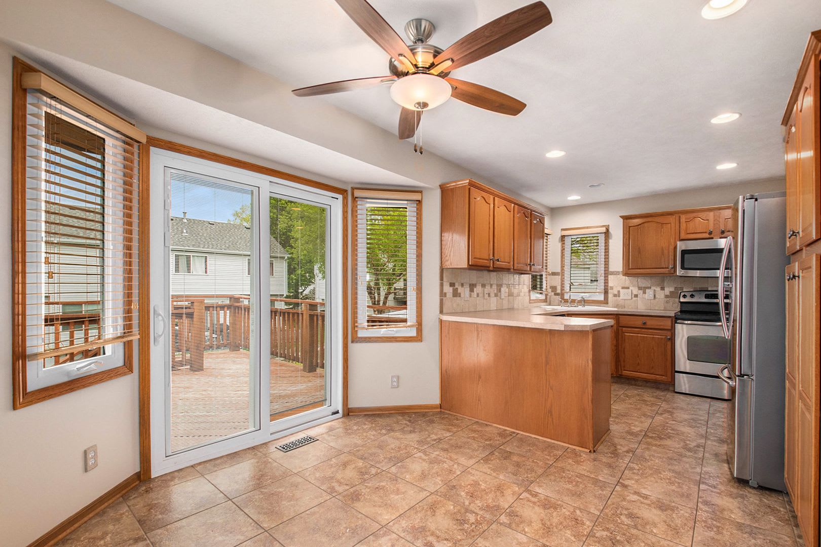 4 Bed 3 Bath Ranch Style Home with Backyard Pond! – photo 3