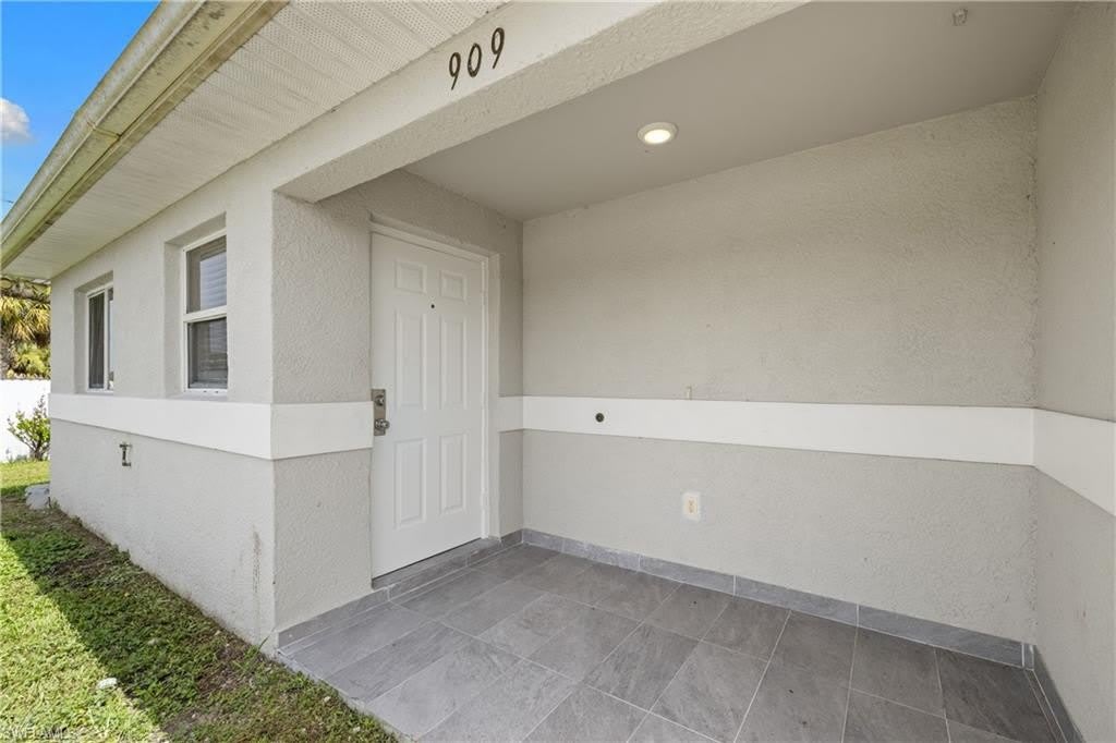 909 Jaguar Blvd – photo 4