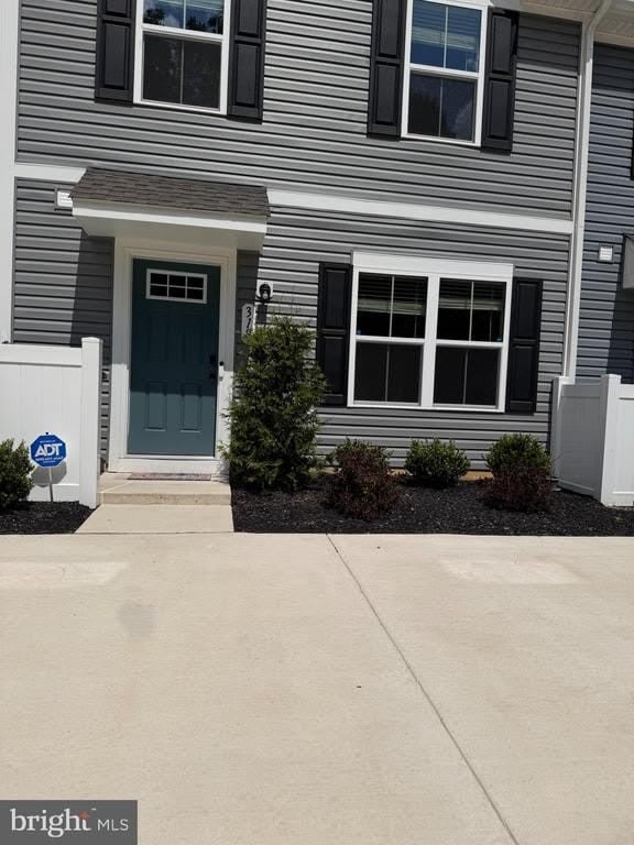 319 Ohio Avenue – photo 2